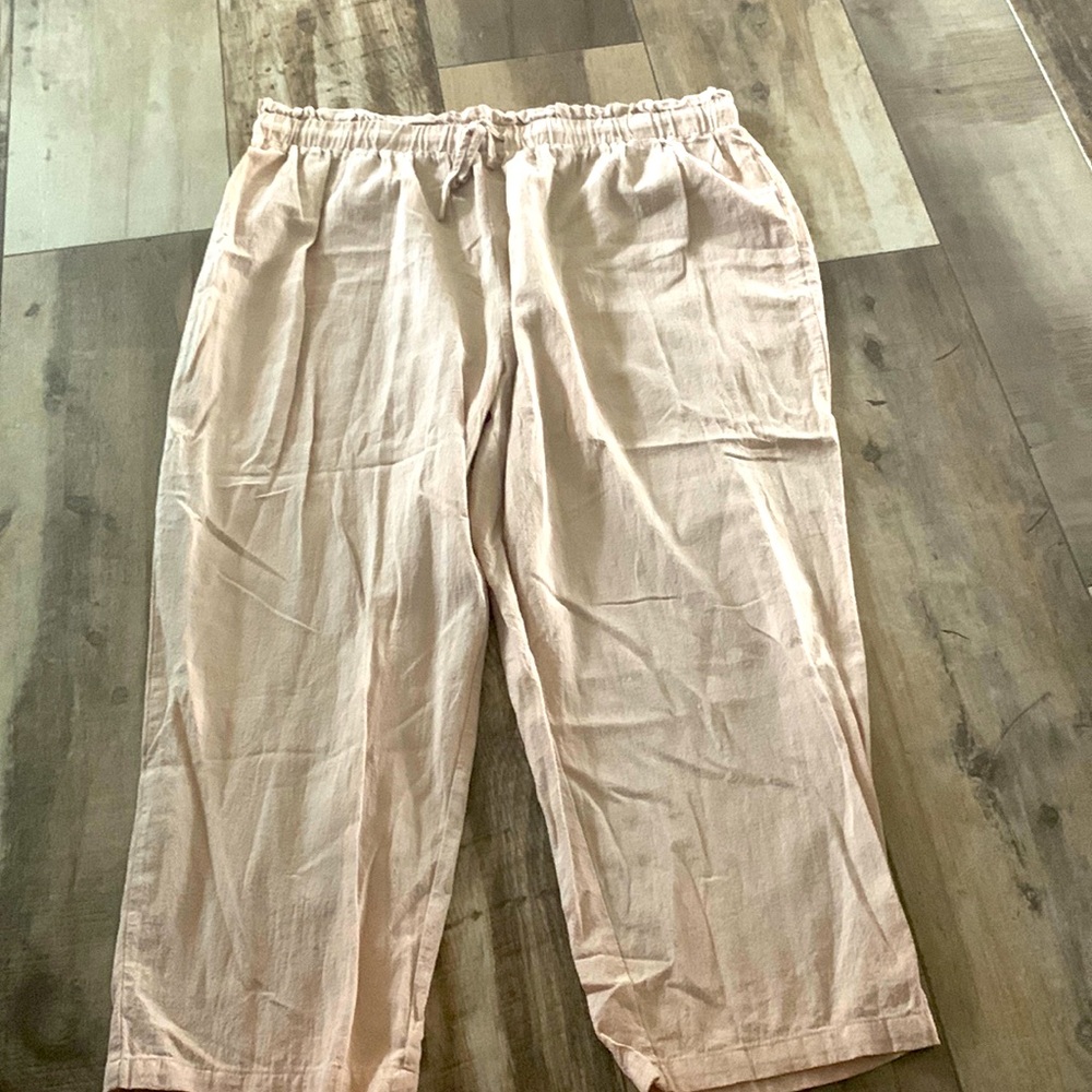 Ladies size 4xl Capri pants from SHEIN
